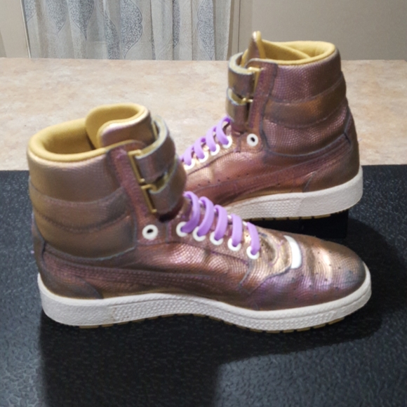 Girls Puma High tops size 5.5 - Picture 3 of 6